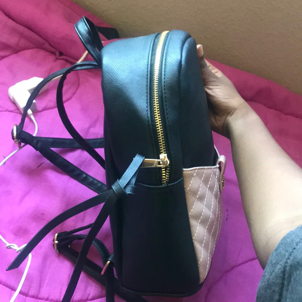 Designer backpack - Picture 2 of 2